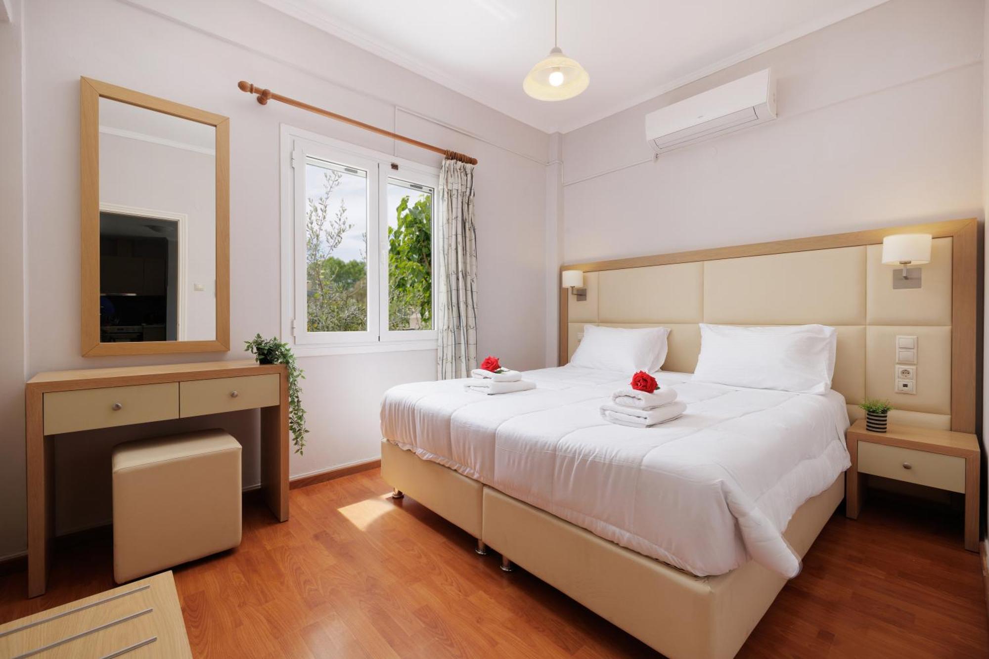 Santos Luxury Apartments Dassia  Exterior photo