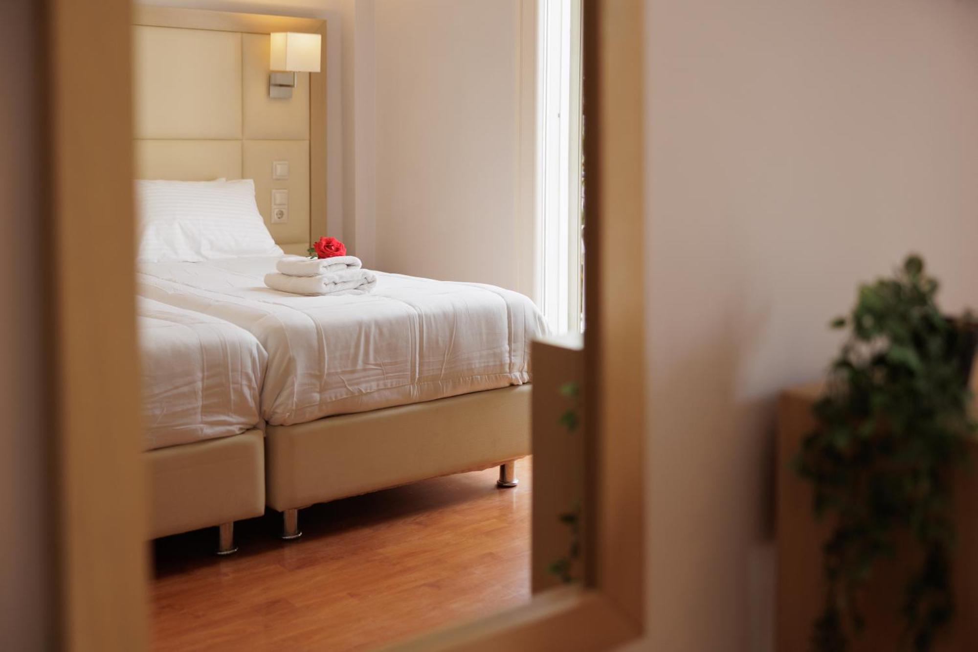 Santos Luxury Apartments Dassia  Room photo